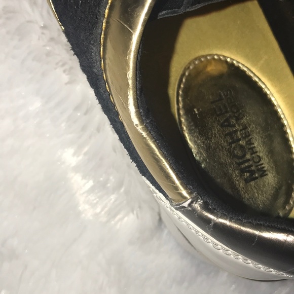 Michael Kors gold blk sneaker size 8-preowned - Picture 13 of 14